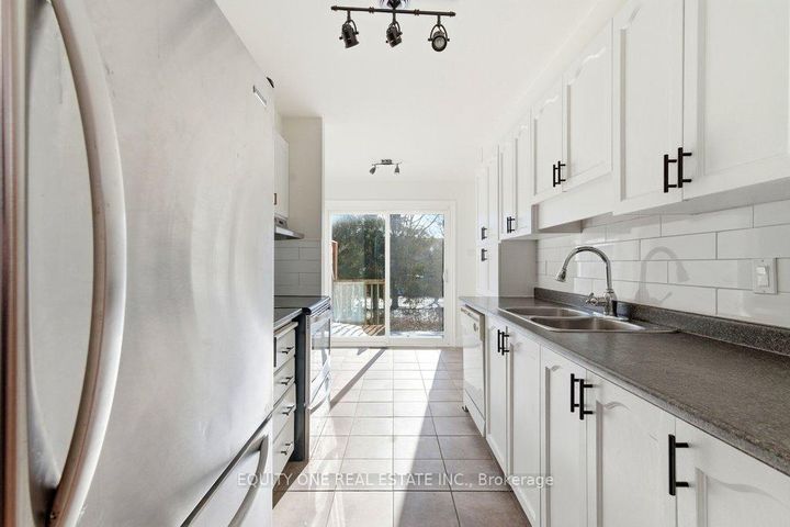 Photo 12 at 35 Willwood Crescent, Nepean (Cedargrove/Fraserdale), Ottawa