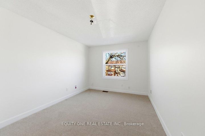 Photo 18 at 35 Willwood Crescent, Nepean (Cedargrove/Fraserdale), Ottawa