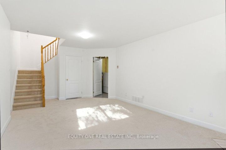 Photo 30 at 35 Willwood Crescent, Nepean (Cedargrove/Fraserdale), Ottawa