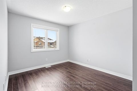 Photo 12 at 476 Barrick Hill Road, Emerald Meadows/Trailwest, Kanata