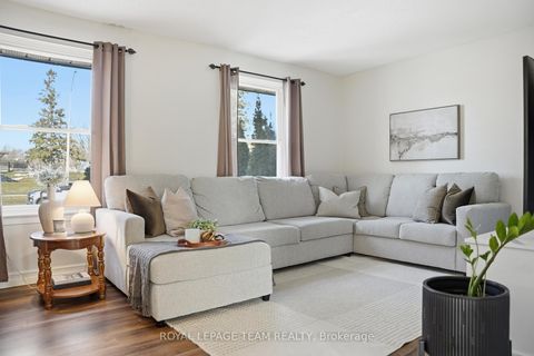 Photo 10 at 67 Castlefrank Road, Glencairn/Hazeldean, Kanata