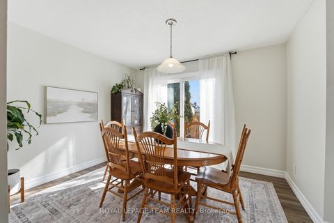 Photo 19 at 67 Castlefrank Road, Glencairn/Hazeldean, Kanata