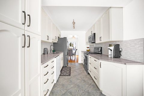 Photo 7 at 1557 Verchere Street, Chateauneuf, Orleans