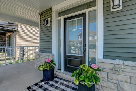 Photo 3 at 1022 Showman Street, Richmond, Stittsville