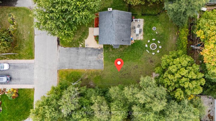 Photo 9 at 7 Tower Road, Nepean (Meadowlands/St. Claire Gardens), Ottawa