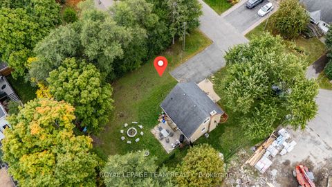 Photo 7 at 7 Tower Road, Nepean (Meadowlands/St. Claire Gardens), Ottawa