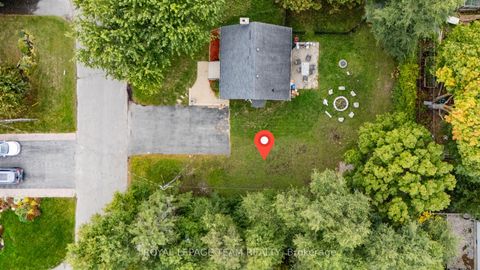 Photo 9 at 7 Tower Road, Nepean (Meadowlands/St. Claire Gardens), Ottawa