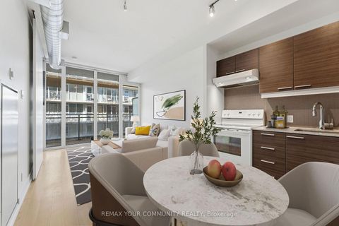 Photo 2 at 431 - 349 McLeod Street, Ottawa Centre