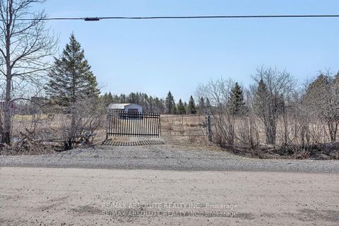 Photo 4 at 18 Wolford Centre Avenue, Merrickville/Wolford Twp, Merrickville