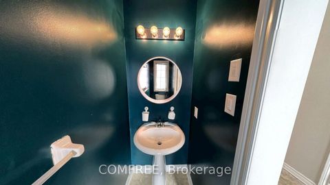 Photo 4 at 294 Waymark Crescent, Emerald Meadows/Trailwest, Kanata