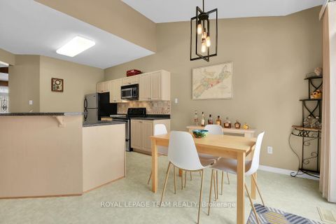 Photo 14 at 162 Redcliff Avenue, Nepean (Longfields), Ottawa