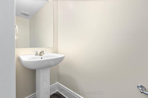 Photo 12 at 320 Lipizzaner Street, Stittsville (South), Stittsville