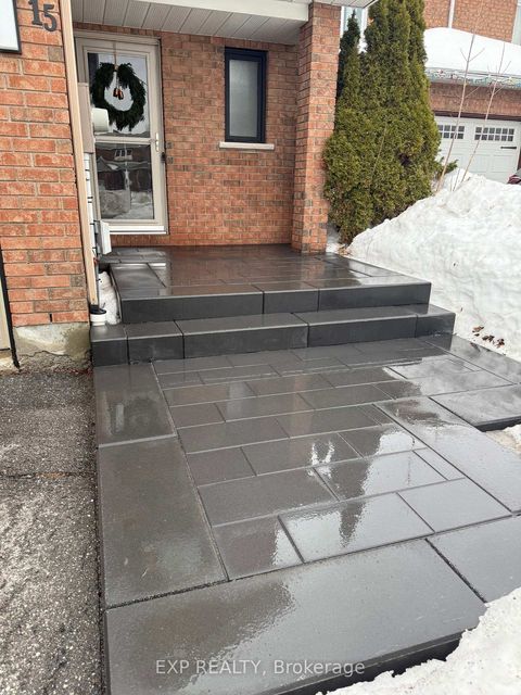 Photo 2 at 15 Hendrie Court, Katimavik, Kanata