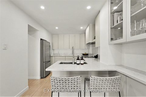 Photo 5 at 15 Hendrie Court, Katimavik, Kanata