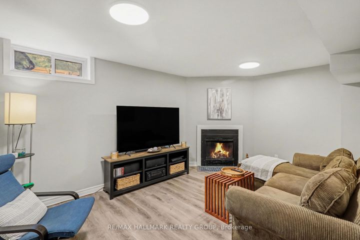 Photo 27 at 16B Spring Grove Lane, Nepean (Pheasant Run), Ottawa