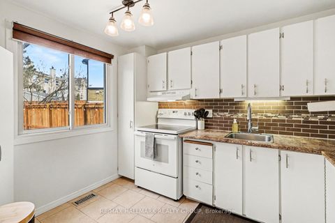 Photo 15 at 16B Spring Grove Lane, Nepean (Pheasant Run), Ottawa