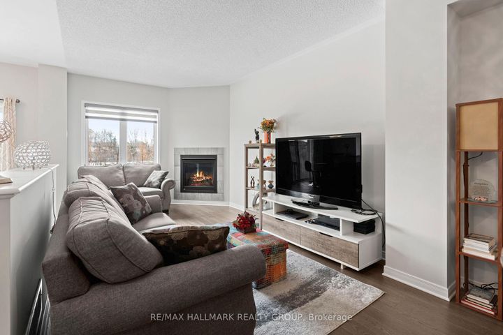 Photo 15 at 618 Via Campanale Avenue, Nepean (Longfields), Ottawa