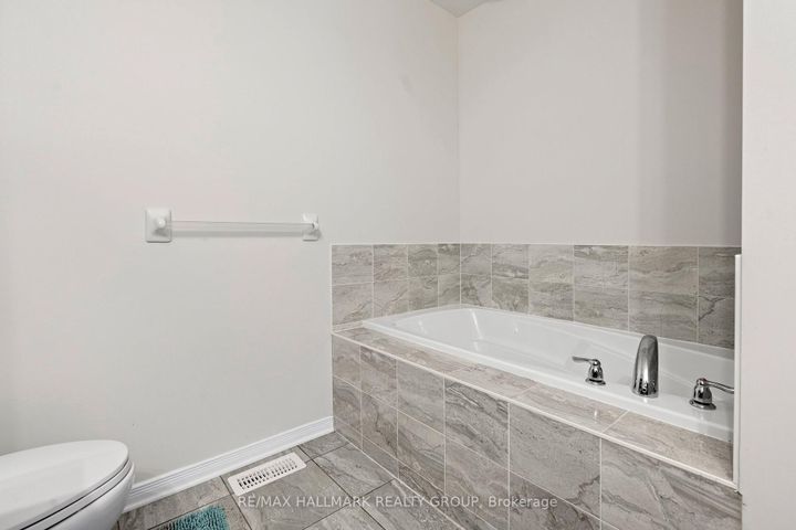 Photo 33 at 618 Via Campanale Avenue, Nepean (Longfields), Ottawa