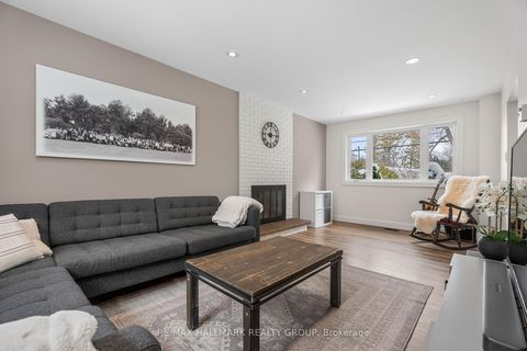 Photo 10 at 27 King Street, Richmond, Stittsville
