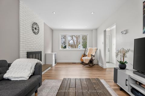 Photo 12 at 27 King Street, Richmond, Stittsville