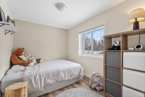 Photo 27 at 27 King Street, Richmond, Stittsville