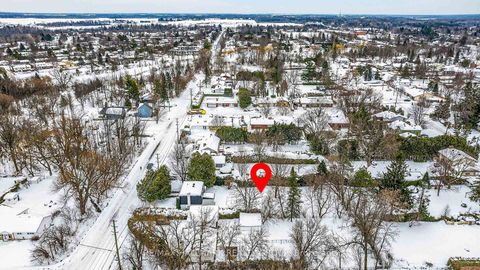 Photo 37 at 27 King Street, Richmond, Stittsville