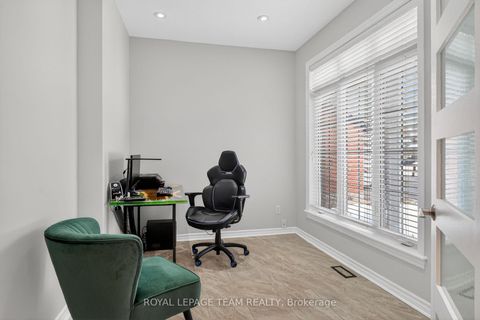 Photo 2 at 68 Polo Lane, Emerald Meadows/Trailwest, Kanata