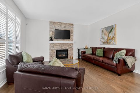 Photo 7 at 68 Polo Lane, Emerald Meadows/Trailwest, Kanata