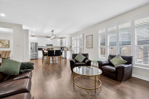 Photo 9 at 68 Polo Lane, Emerald Meadows/Trailwest, Kanata