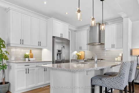 Photo 13 at 375 Meadowbreeze Drive, Emerald Meadows/Trailwest, Kanata