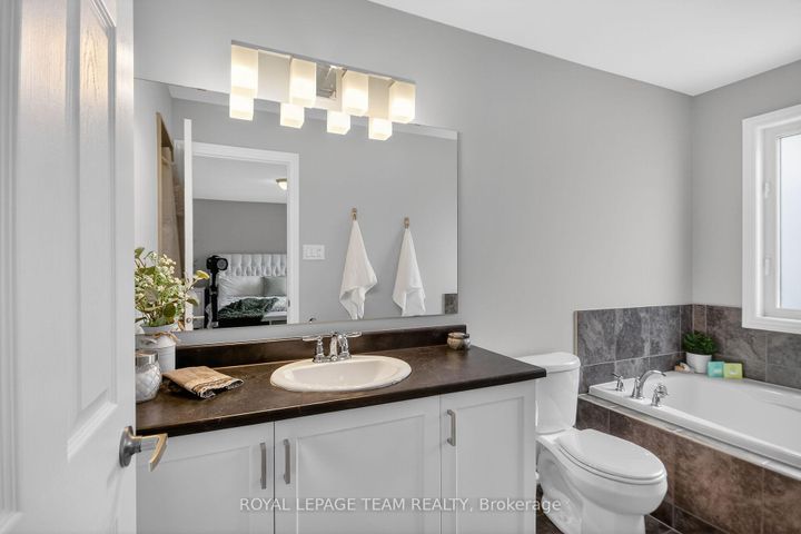 Photo 21 at 626 Bluegill Avenue, Nepean (Half Moon Bay), Ottawa
