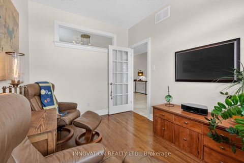 Photo 5 at 127 Elfin Grove W, Emerald Meadows/Trailwest, Kanata