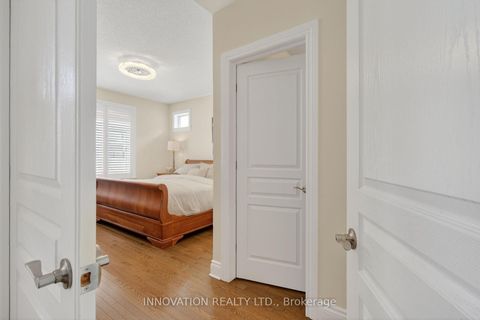 Photo 18 at 127 Elfin Grove W, Emerald Meadows/Trailwest, Kanata