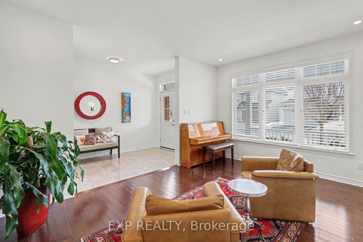 Photo 3 at 104 Brambling Way, Nepean (Half Moon Bay), Ottawa