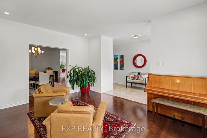 Photo 4 at 104 Brambling Way, Nepean (Half Moon Bay), Ottawa