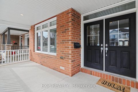 Photo 1 at 104 Brambling Way, Nepean (Half Moon Bay), Ottawa