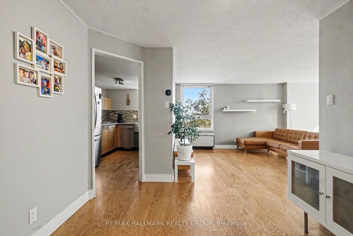 Photo 2 at 616 - 80 Sandcastle Drive, Nepean (Leslie Park), Ottawa