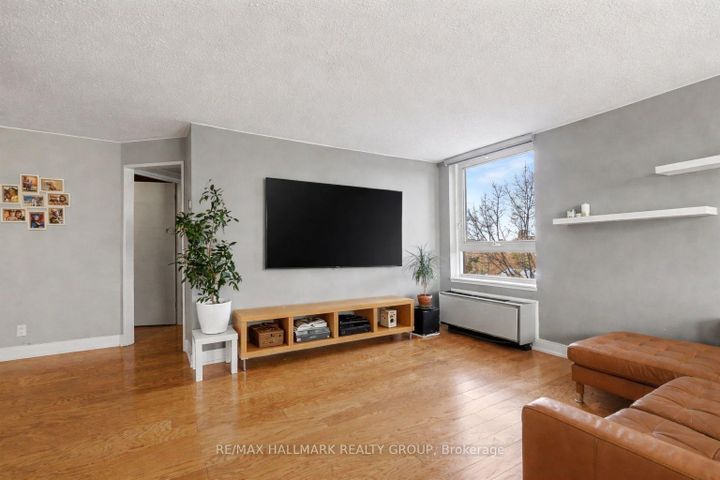 Photo 4 at 616 - 80 Sandcastle Drive, Nepean (Leslie Park), Ottawa