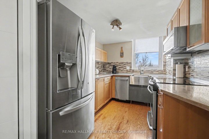Photo 10 at 616 - 80 Sandcastle Drive, Nepean (Leslie Park), Ottawa