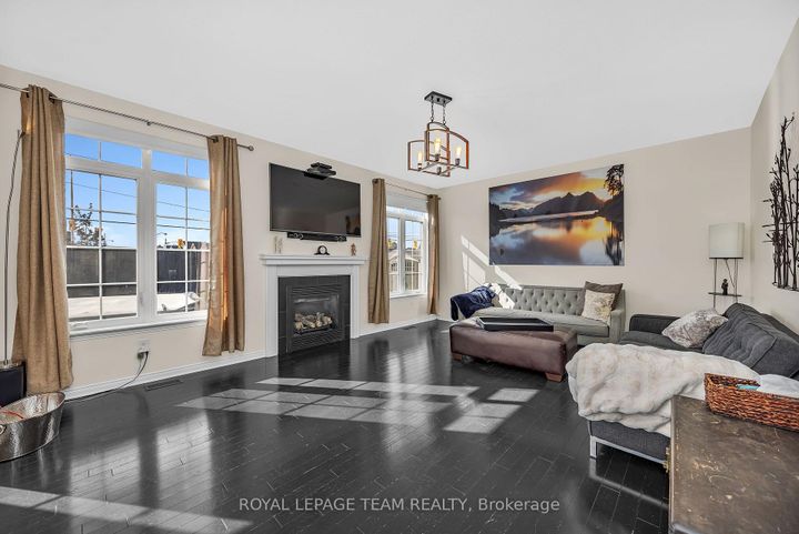 Photo 8 at 200 Kinloch Court, Nepean (Stonebridge), Ottawa
