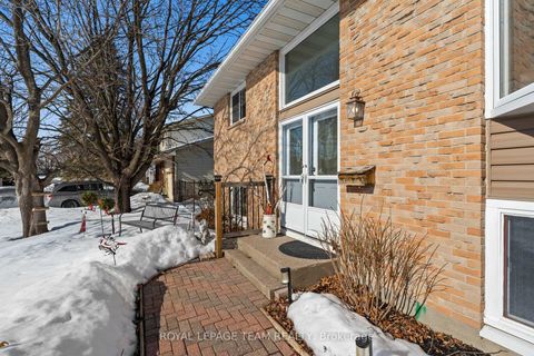 Photo 3 at 5329 Driscoll Drive, Manotick Long Island & Nicholls Island, Manotick