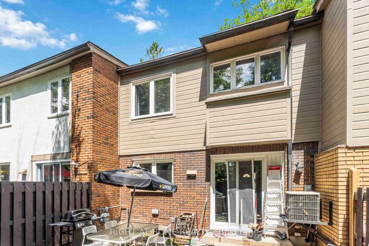 Photo 25 at 3 - 21 Midland Crescent, Nepean (Arlington Woods), Ottawa