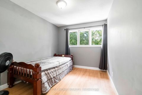 Photo 15 at 3 - 21 Midland Crescent, Nepean (Arlington Woods), Ottawa