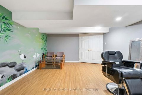 Photo 21 at 3 - 21 Midland Crescent, Nepean (Arlington Woods), Ottawa