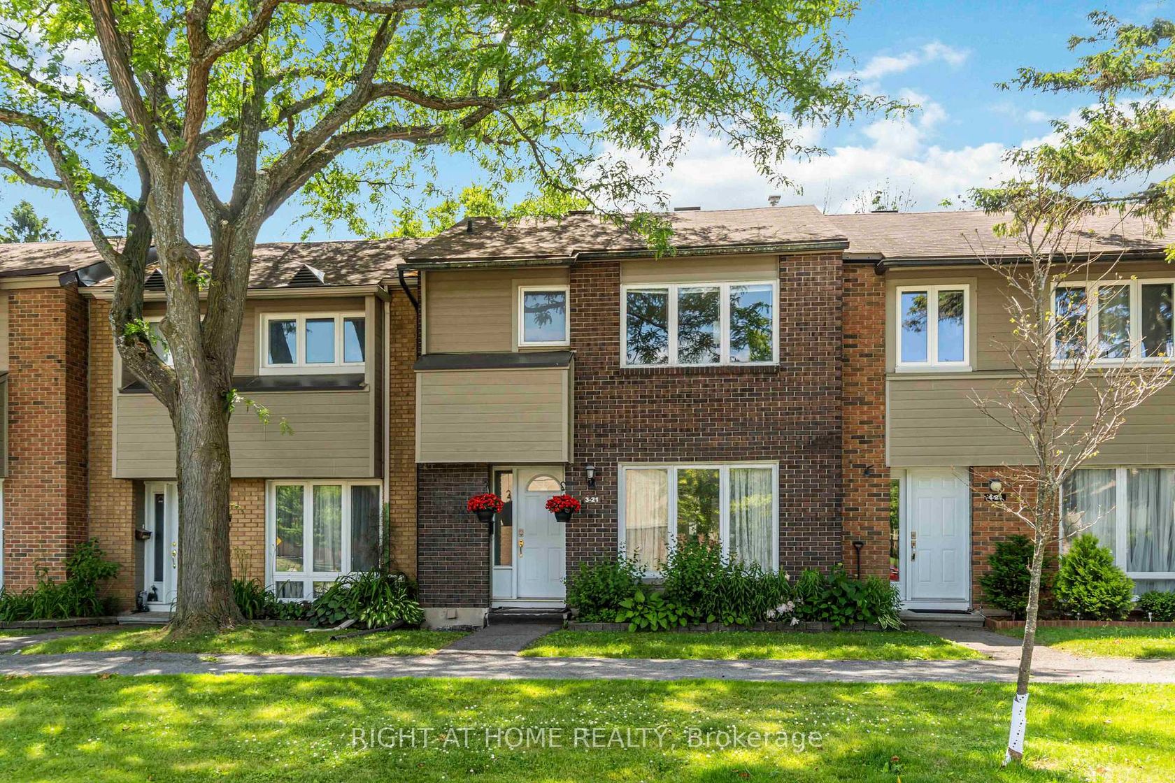 3 - 21 Midland Crescent, Nepean (Arlington Woods), Ottawa 
