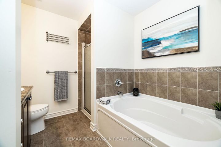Photo 23 at 29 Madelon Drive, Nepean (Longfields), Ottawa