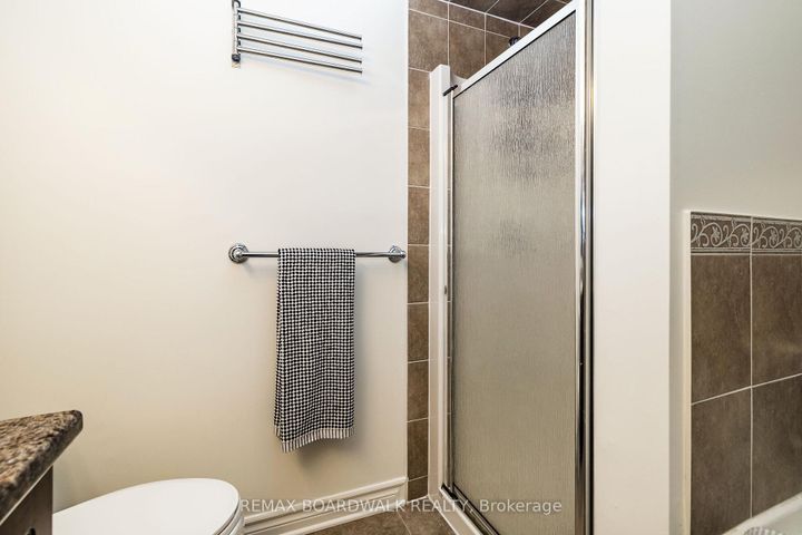 Photo 24 at 29 Madelon Drive, Nepean (Longfields), Ottawa