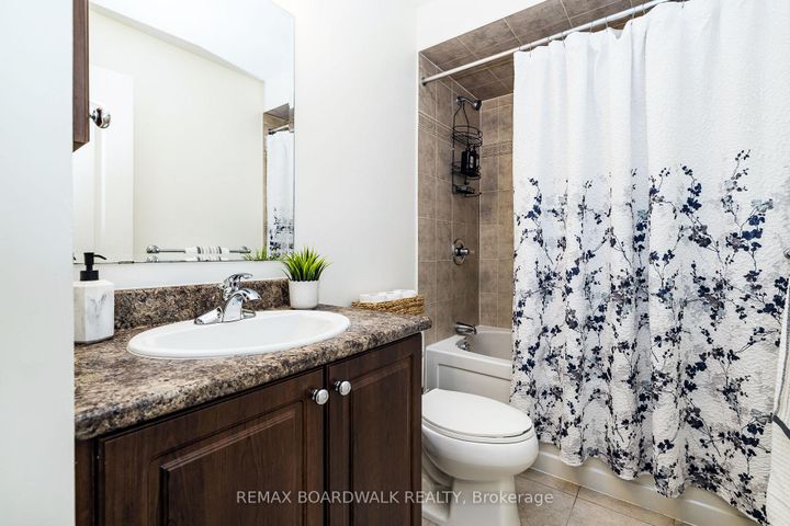 Photo 29 at 29 Madelon Drive, Nepean (Longfields), Ottawa