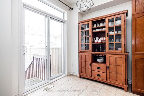 Photo 14 at 29 Madelon Drive, Nepean (Longfields), Ottawa