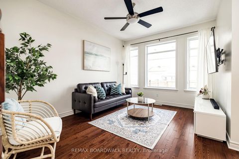 Photo 15 at 29 Madelon Drive, Nepean (Longfields), Ottawa